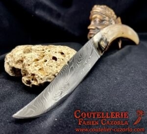Couteau Corse traditionnel de berger Modèle Cazorla avec Lame Damas Labellisé 05062513