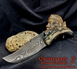 Couteau Corse traditionnel de berger Modèle Cazorla avec Lame Damas 11062506