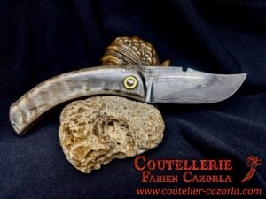 Couteau Corse traditionnel de berger Modèle Cazorla avec Lame Damas 06102534 – Image 3
