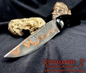 Couteau Corse traditionnel de berger Modèle Cazorla avec Lame Damas Cuivre 05062514