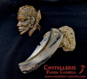 Couteau Corse traditionnel de berger Modèle Cazorla avec Lame Damas Plume  Labellisé 23052504 – Image 6