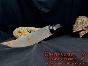 Couteau Corse traditionnel de berger Modèle Cazorla avec Lame Damas Cuivre 03052517