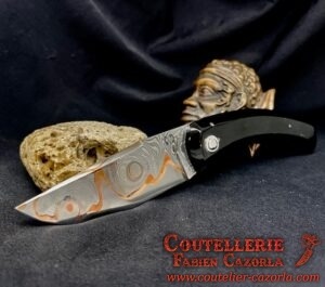 Couteau Corse traditionnel de berger Modèle Labellisé Cazorla avec Lame Damas Oeil d'Orezza  Cuivre 11062504