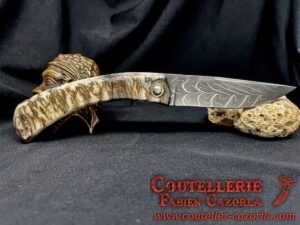 Couteau Corse traditionnel de berger Modèle Cazorla avec Lame Damas Plume  24062501 – Image 3