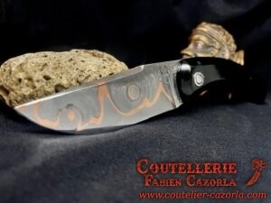 Couteau Corse traditionnel de berger Modèle Labellisé Cazorla avec Lame Damas Oeil d'Orezza  Cuivre 11062504