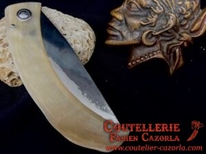 Couteau Corse traditionnel de berger Curnicciolu Fabianu Gravé 03052511 – Image 6