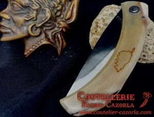 Couteau Corse traditionnel de berger Curnicciolu Fabianu Gravé 03052511 – Image 5