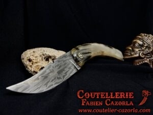 Couteau Corse traditionnel de berger Modèle Cazorla Labellisé  avec Lame Damas Explosion 13122421