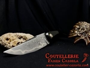 Couteau Corse traditionnel de berger Modèle Cazorla avec Lame Damas Nickel 13112419