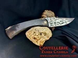 Couteau Corse traditionnel de berger Modèle Cazorla avec Lame Damas Explosion 05122413 – Image 3