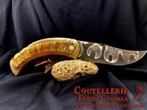 Couteau Corse traditionnel de berger Modèle Cazorla avec Lame Damas Oeil d'Orezza  Nickel 07072504 – Image 3