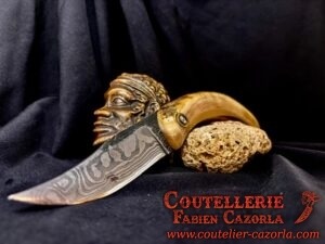 Couteau Corse traditionnel de berger Modèle Cazorla avec Lame Damas 07072509