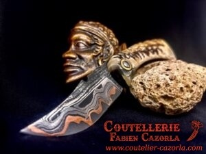 Couteau Corse traditionnel de berger Modèle Cazorla avec Lame Damas Cuivre 21072501