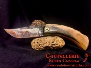 Couteau Corse traditionnel de berger Modèle Cazorla avec Lame Damas Cuivre 21072508 – Image 2