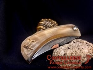 Couteau Corse traditionnel de berger Modèle Cazorla avec Lame Damas Cuivre 21072508 – Image 6
