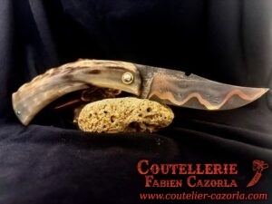 Couteau Corse traditionnel de berger Modèle Cazorla avec Lame Damas Cuivre 21072510 – Image 3