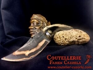 Couteau Corse traditionnel de berger Modèle Cazorla avec Lame Damas Cuivre Nickel 23072501