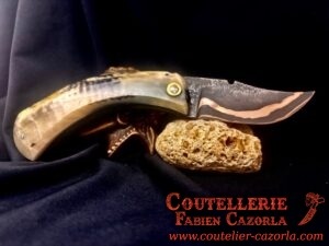 Couteau Corse traditionnel de berger Modèle Cazorla avec Lame Damas Cuivre Nickel 23072501 – Image 3