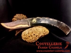 Couteau Corse traditionnel de berger Modèle Cazorla avec Lame Damas Cuivre Nickel 29072509 – Image 2