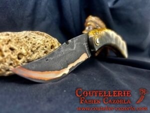 Couteau Corse traditionnel de berger Modèle Cazorla avec Lame Damas Cuivre Nickel 03102535
