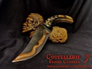 Couteau Corse traditionnel de berger Modèle Cazorla avec Lame Damas Cuivre Nickel 09122501S