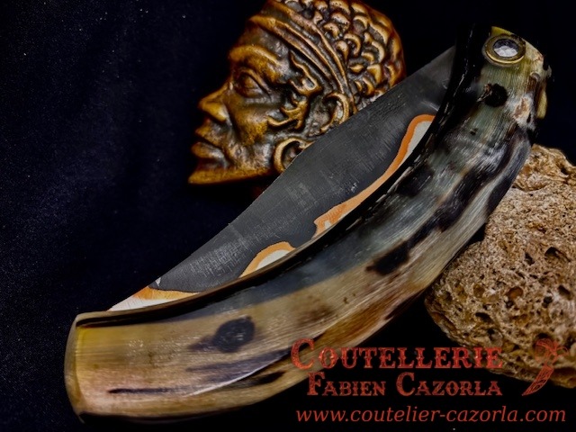 Couteau Corse traditionnel de berger Modèle Cazorla avec Lame Damas Cuivre Nickel 09122501S – Image 5