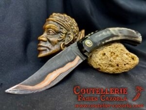 Couteau Corse traditionnel de berger Modèle Cazorla avec Lame Damas Cuivre Nickel 08112501