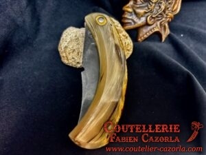 Couteau Corse traditionnel de berger Modèle Cazorla avec Lame Damas Cuivre Nickel 03102536 – Image 5
