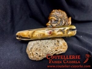 Couteau Corse traditionnel de berger Modèle Cazorla avec Lame Damas Cuivre Nickel 03102537 – Image 4