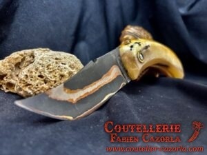 Couteau Corse traditionnel de berger Modèle Cazorla avec Lame Damas Cuivre Nickel 03102539
