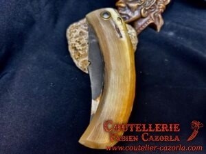 Couteau Corse traditionnel de berger Modèle Cazorla avec Lame Damas Cuivre Nickel 03102539 – Image 5