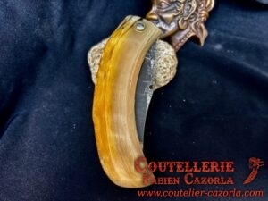 Couteau Corse traditionnel de berger Modèle Cazorla avec Lame Damas Cuivre Nickel 03102539 – Image 6
