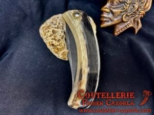 Couteau Corse traditionnel de berger Modèle Cazorla avec Lame Damas Cuivre Nickel 03102541 – Image 6