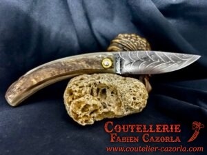 Couteau Corse traditionnel de berger Modèle Cazorla avec Lame Damas Plume  Labellisé 06102532 – Image 3
