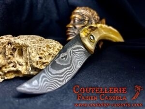 Couteau Corse traditionnel de berger Modèle Cazorla avec Lame Damas 06102535