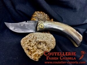 Couteau Corse traditionnel de berger Modèle Cazorla avec Lame Damas 06102536 – Image 2