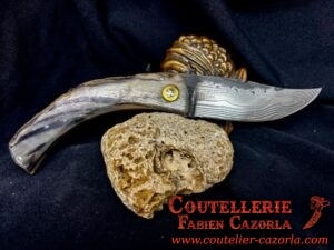 Couteau Corse traditionnel de berger Modèle Cazorla avec Lame Damas 06102538 – Image 3