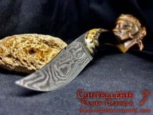 Couteau Corse traditionnel de berger Modèle Cazorla avec Lame Damas 06102539