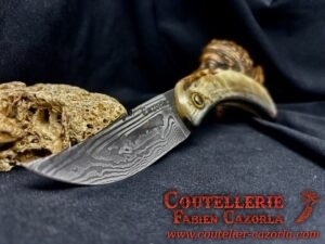 Couteau Corse traditionnel de berger Modèle Cazorla avec Lame Damas 06102549