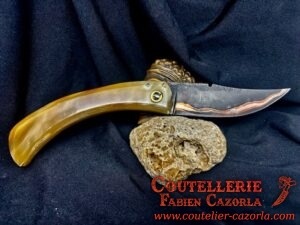 Couteau Corse traditionnel de berger Modèle Cazorla avec Lame Damas Cuivre Nickel 09102511 – Image 3
