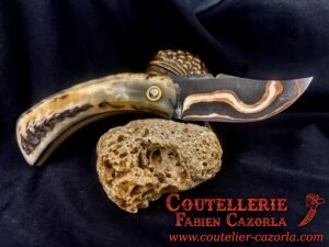 Couteau Corse traditionnel de berger Modèle Cazorla avec Lame Damas Cuivre Nickel 09102521 – Image 3