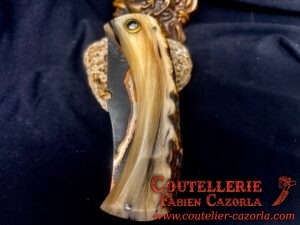 Couteau Corse traditionnel de berger Modèle Cazorla avec Lame Damas Cuivre Nickel 09102521 – Image 5