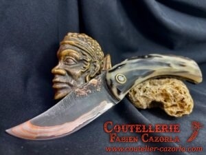 Couteau Corse traditionnel de berger Modèle Cazorla avec Lame Damas Cuivre Nickel 08112506