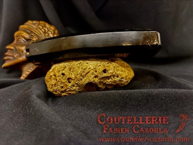 Couteau Corse traditionnel de berger Modèle Cazorla avec Lame Damas Cuivre Nickel 0512251S – Image 4