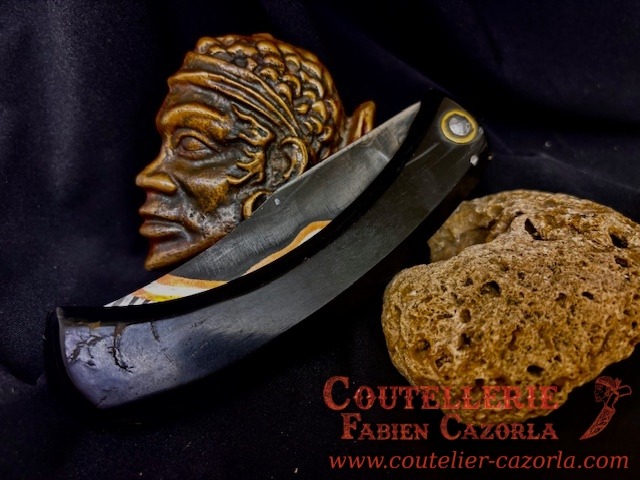 Couteau Corse traditionnel de berger Modèle Cazorla avec Lame Damas Cuivre Nickel 0512251S – Image 5