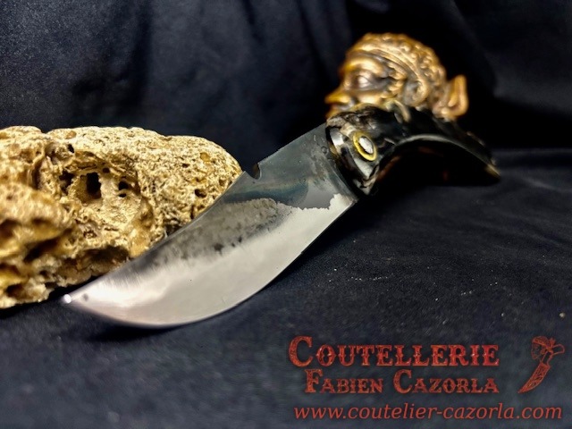 Couteau de berger Corse traditionnel Curnicciolu 09102529