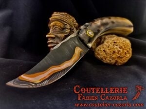 Couteau Corse traditionnel de berger Modèle Cazorla avec Lame Damas Cuivre Nickel 0512253S