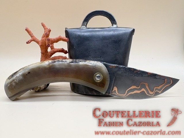 Couteau Corse traditionnel de berger Modèle Cazorla avec Lame Damas Cuivre Nickel 04072605