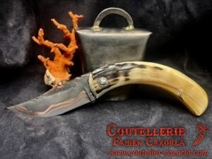 Couteau Corse traditionnel de berger Modèle Cazorla avec Lame Damas Cuivre Nickel 18062603